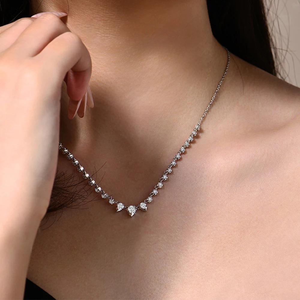 Serpentine Radiance Moissanite Necklace