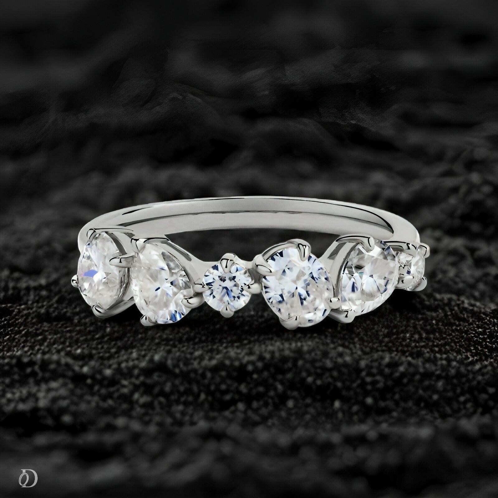 Harmonia Moissanite Band