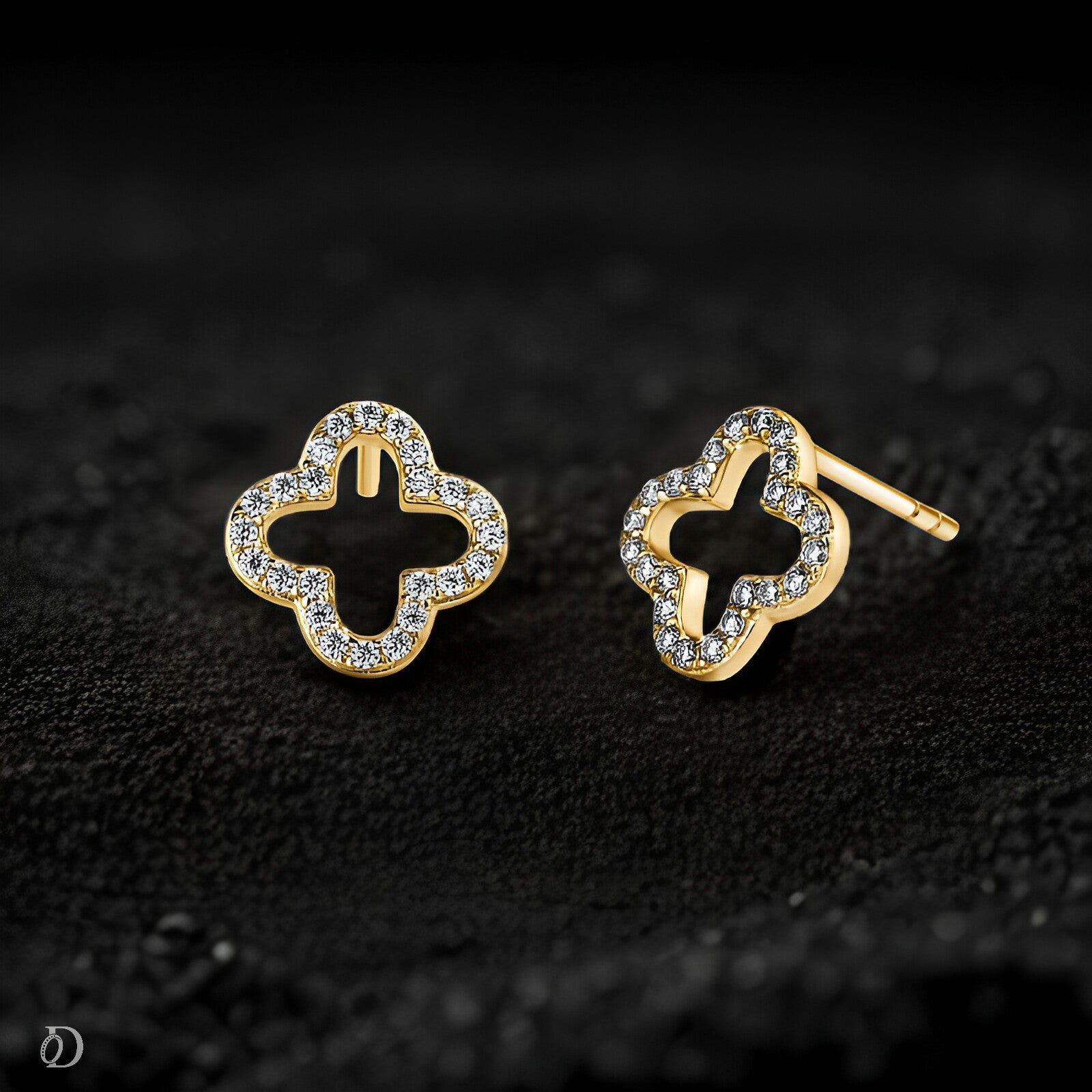 Cloveria Moissanite Earrings